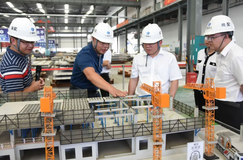 Meng Qipeng led a team to Liuzhou Prefabricated Building Modern Industrial Park of Guangxi Construction Engineering Group for investigation and guidance