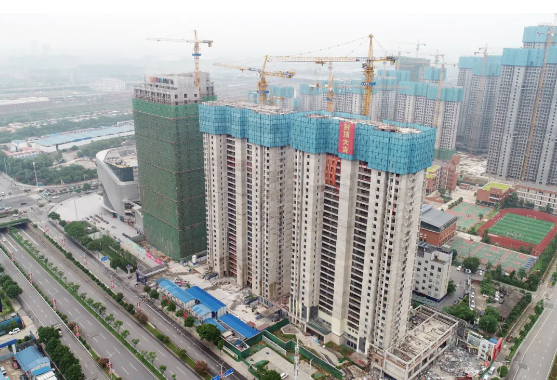 The main structure of the Changsha Wuyue Plaza project of Drawin Group is fully capped