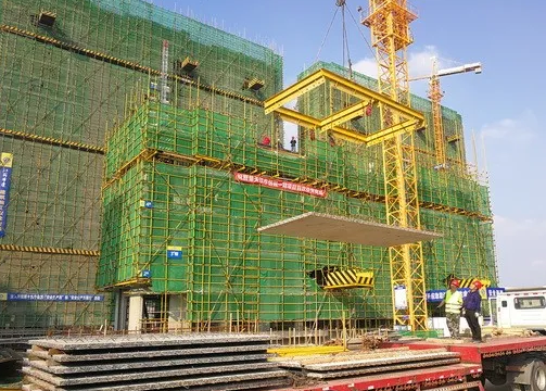 The first prefabricated residential project in Jingzhou City, Hubei Province began to hoist components